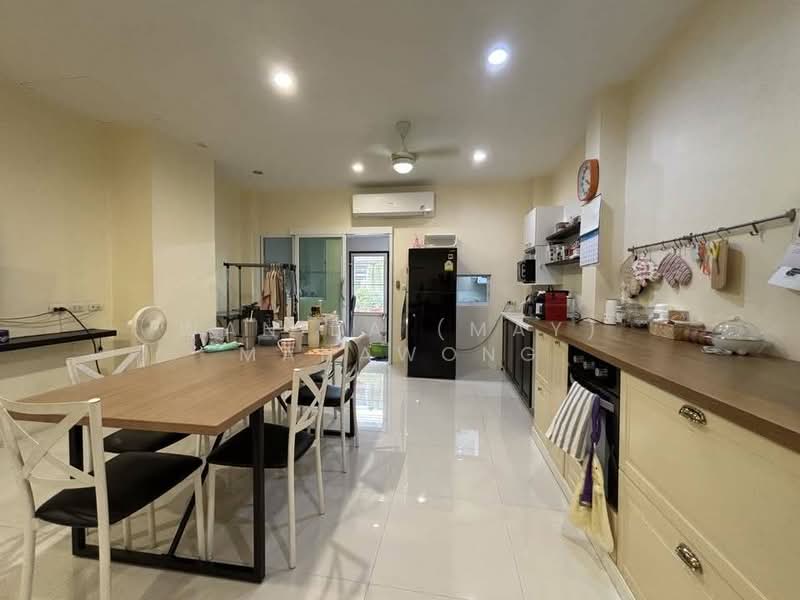 Cozy Townhome in Old Town 3-Storey Townhome, Phuket, Talat Yai, Muang Phuket, Phuket, 3 Bedrooms, 200 sqm, Townhouse For Sale, by Wanida (May) Mahawong, 60256832 - DDproperty.com