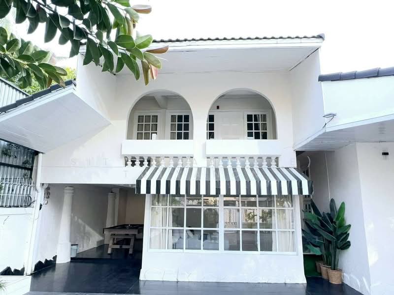 Single storey house for rent with private pool at Thonglor, Bangkok, Khlong Tan Nua, Watthana, Bangkok, 5 Bedrooms, 150 sqm, Villa For Rent, by Sittichai (Ice) Tulyanon, 60256978 - DDproperty.com