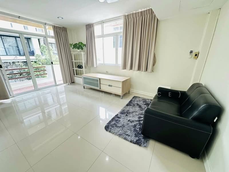 บ้านเดี่ยว 5 ห้องนอน ให้เช่า ในทำเล คลองเตย, กรุงเทพ, คลองตัน, คลองเตย, กรุงเทพ, 400 ตร.ม., บ้านเดี่ยว ให้เช่า, โดย Sittichai (Ice) Tulyanon, 60256982 - DDproperty.com