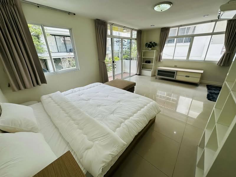 Single House for Rent 5 Bedrooms Near Emporium, Bangkok, Khong Tan, Khlong Toei, Bangkok, 5 Bedrooms, 400 sqm, Single Detached House For Rent, by Sittichai (Ice) Tulyanon, 60256982 - DDproperty.com
