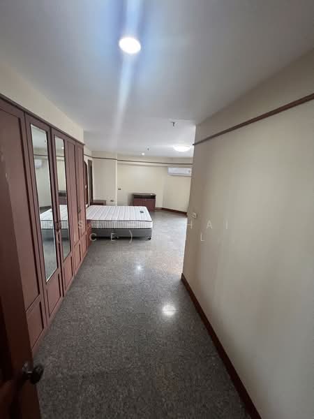 Baan Suanpetch, Bangkok, 18 Soi Sukhumvit 39, Khlong Tan Nua, Watthana, Bangkok, 4 Bedrooms, 266 sqm, Condo For Rent, by Sittichai (Ice) Tulyanon, 60257049 - DDproperty.com