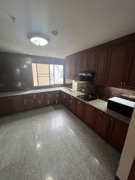 Baan Suanpetch, Bangkok, 18 Soi Sukhumvit 39, Khlong Tan Nua, Watthana, Bangkok, 4 Bedrooms, 266 sqm, Condo For Rent, by Sittichai (Ice) Tulyanon, 60257049 - DDproperty.com