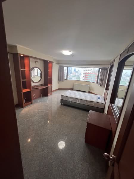 Baan Suanpetch, Bangkok, 18 Soi Sukhumvit 39, Khlong Tan Nua, Watthana, Bangkok, 4 Bedrooms, 266 sqm, Condo For Rent, by Sittichai (Ice) Tulyanon, 60257049 - DDproperty.com