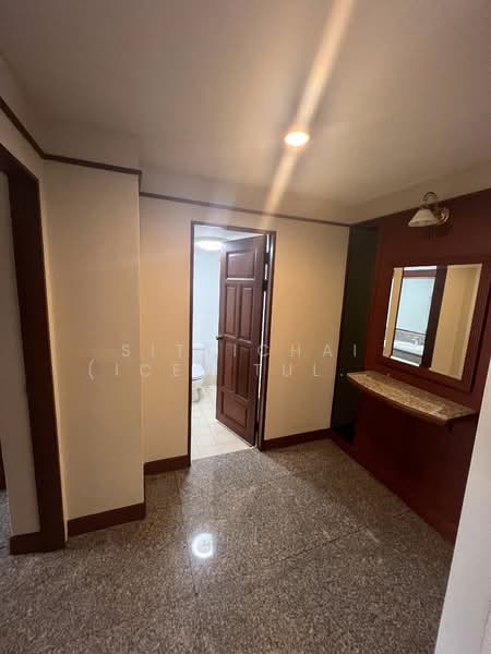 Baan Suanpetch, Bangkok, 18 Soi Sukhumvit 39, Khlong Tan Nua, Watthana, Bangkok, 4 Bedrooms, 266 sqm, Condo For Rent, by Sittichai (Ice) Tulyanon, 60257049 - DDproperty.com