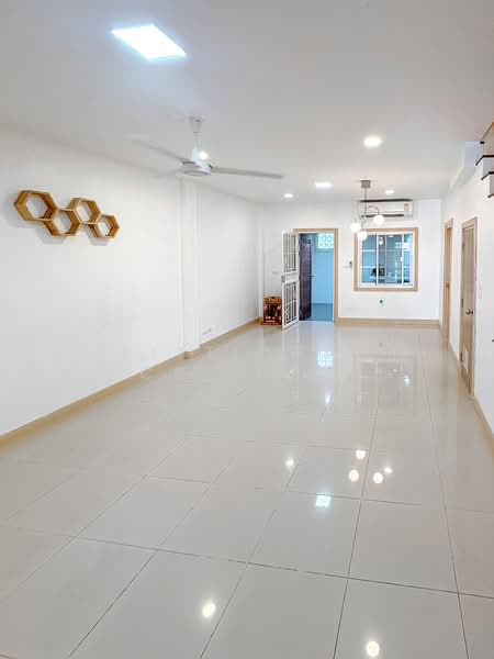 Royal Rachawadee, Bangkok, Bangmot, Chom Thong, Bangkok, 3 Bedrooms, 200 sqm, Townhouse For Sale, by Sittichai (Ice) Tulyanon, 60257115 - DDproperty.com