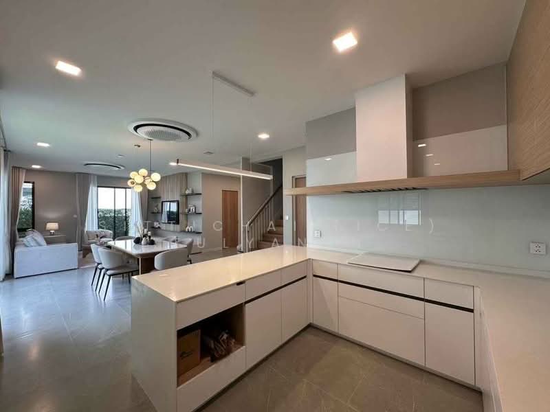 Mantana Bangna Km.15, Samut Prakan, 456 Bangna-Trad Road Km.15, Bang Chalong, Bang Plee, Samut Prakan, 4 Bedrooms, 283 sqm, Single Detached House For Rent, by Sittichai (Ice) Tulyanon, 60257159 - DDproperty.com