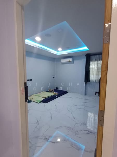 หมู่บ้านฐานทอง, กรุงเทพ, ดอกไม้, ประเวศ, กรุงเทพ, 256 ตร.ม., บ้านเดี่ยว ให้เช่า, โดย Sittichai (Ice) Tulyanon, 60257171 - DDproperty.com