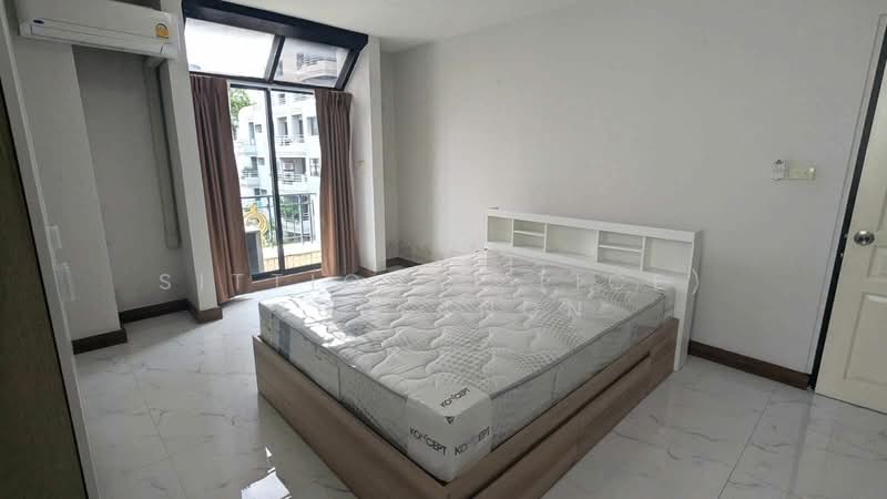 Pipat Place, Bangkok, 37 Soi Sathon 6, Silom, Bang Rak, Bangkok, 2 Bedrooms, 120 sqm, Condo For Rent, by Sittichai (Ice) Tulyanon, 60257342 - DDproperty.com