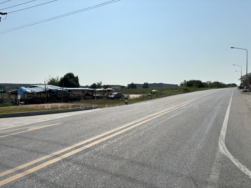 ที่ดินติดถนนสาย15 นิคมพัฒนา ระยอง, ระยอง, Pattananikon Line 15 Road, Soi 11, พนานิคม, นิคมพัฒนา, ระยอง, 77,456 ตร.ม., ที่ดิน ขาย, โดย Meechai Kunsan, 6096846 - DDproperty.com