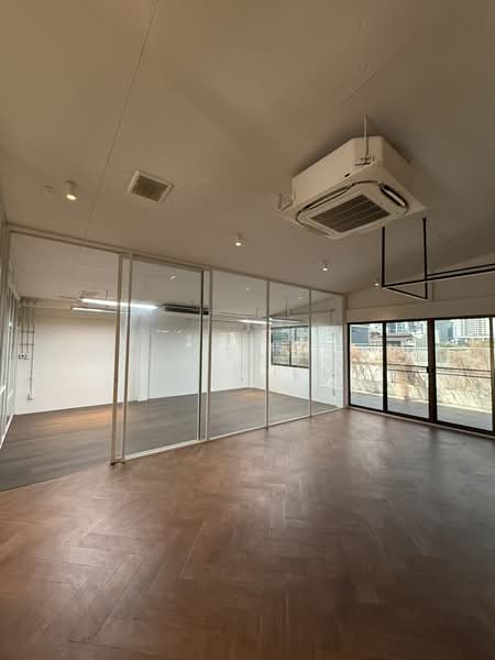 Commercial Building For Rent Thonglor Open Office | Showroom | Restaurant |Beauty clinic, กรุงเทพ, ทองหล่อ, คลองตันเหนือ, วัฒนา, กรุงเทพ, 1,000 ตร.ม., สำนักงาน ให้เช่า, โดย C C  R E A L T O R, 6116329 - DDproperty.com