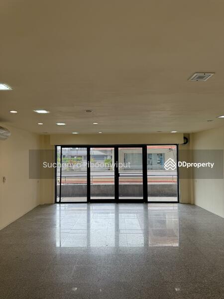 Space For Rent Office Showroom and Cafe Park Avenve Sukhumvit 71, กรุงเทพ, สุขุมวิท 71, คลองตันเหนือ, วัฒนา, กรุงเทพ, 130 ตร.ม., สำนักงาน ให้เช่า, โดย Suchanya Piboonwiput, 6196991 - DDproperty.com