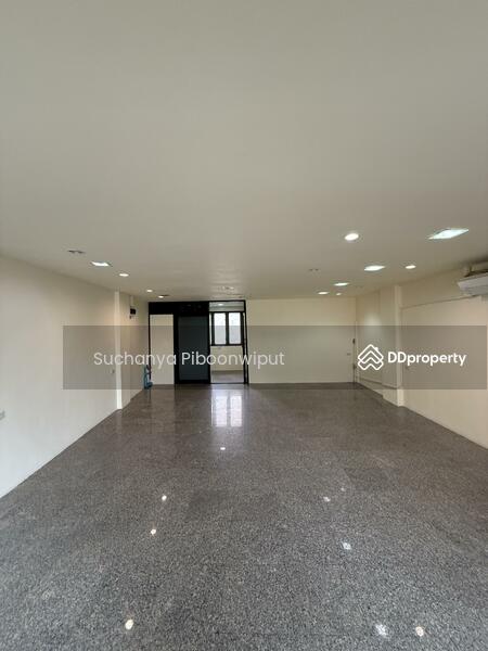 Space For Rent Office Showroom and Cafe Park Avenve Sukhumvit 71, กรุงเทพ, สุขุมวิท 71, คลองตันเหนือ, วัฒนา, กรุงเทพ, 130 ตร.ม., สำนักงาน ให้เช่า, โดย Suchanya Piboonwiput, 6196991 - DDproperty.com