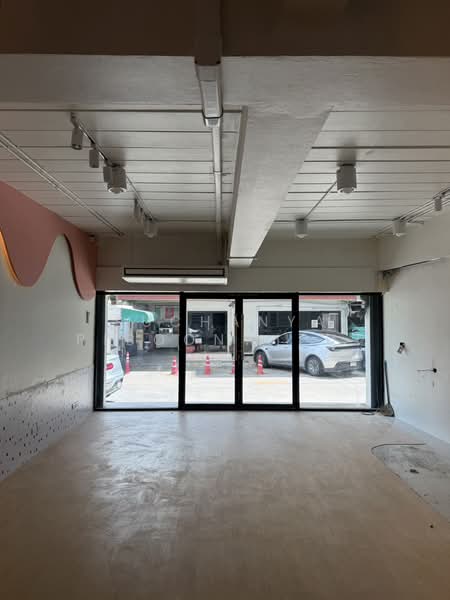 Space For Rent Office Showroom and Cafe Park Avenve Sukhumvit 71, Bangkok, สุขุมวิท 71, Khlong Tan Nua, Watthana, Bangkok, , 130 sqm, Office Space For Rent, by Suchanya Piboonwiput, 6196991 - DDproperty.com