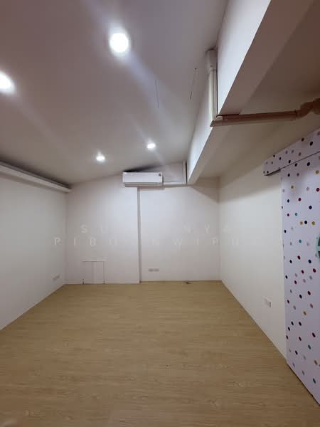 Space For Rent Office Showroom and Cafe Park Avenve Sukhumvit 71, กรุงเทพ, สุขุมวิท 71, คลองตันเหนือ, วัฒนา, กรุงเทพ, 130 ตร.ม., สำนักงาน ให้เช่า, โดย Suchanya Piboonwiput, 6196991 - DDproperty.com