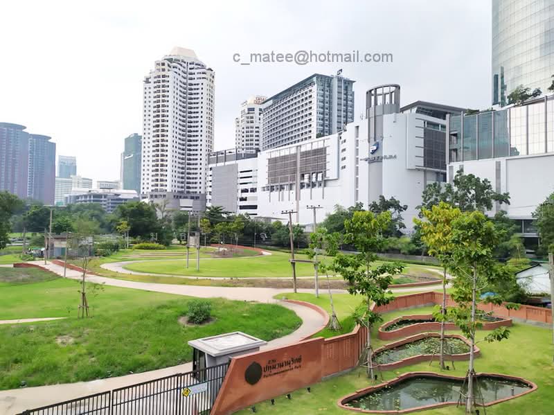 The Platinum Condominium, Bangkok, Petchburi, Thanon Phetchaburi, Ratchathewi, Bangkok, 2 Bedrooms, 70 sqm, Condo For Sale, by Methee Chaopanich, 6222669 - Park near the project - DDproperty.com