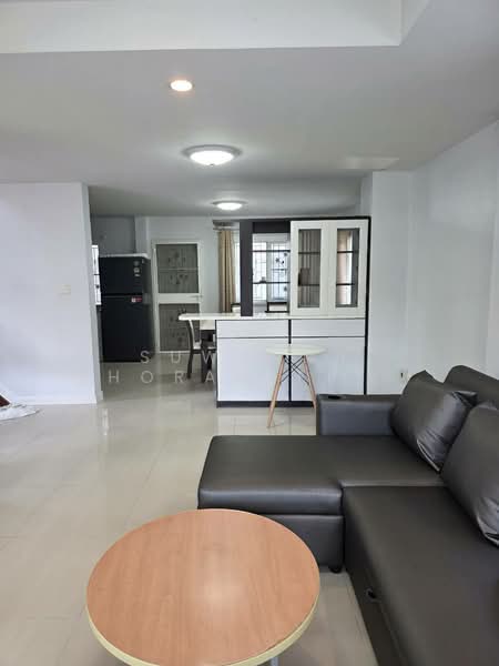 house for rent, Chuan Chuen Village, On Nut, Sukhaphiban 2 Road, size 52 sq m. price 40,000 baht, Bangkok, 99 ซอย หมู่บ้านชวนชื่น อ่อนนุช, Prawet, Bangkok, 3 Bedrooms, 200 sqm, Single Detached House For Rent, by Suwanna Thoraneepisan, 6228273 - DDproperty.com