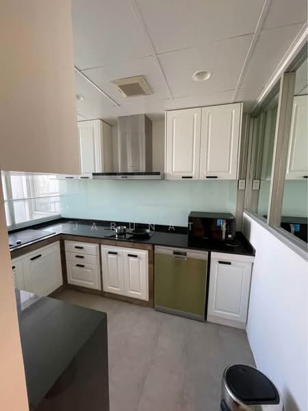 D.S. Tower 1 Sukhumvit 33, Bangkok, Soi Phrom Chit, Khlong Tan Nua, Watthana, Bangkok, 3 Bedrooms, 270 sqm, Condo For Rent, by Jarunat K, 6298279 - DDproperty.com