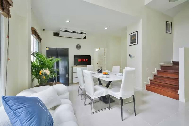 Townhouse BTS Phromphong, Bangkok, 561/1 Sukhumvit Road, Khlong Tan Nua, Watthana, Bangkok, 5 Bedrooms, 400 sqm, Townhouse For Rent, by PROPERTYSIGHTS REAL ESTATE, 6299266 - DDproperty.com