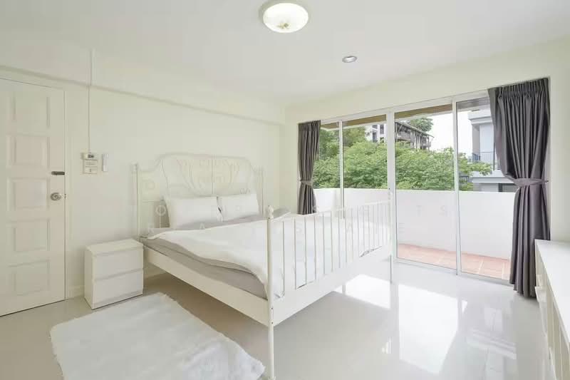 Townhouse BTS Phromphong, Bangkok, 561/1 Sukhumvit Road, Khlong Tan Nua, Watthana, Bangkok, 5 Bedrooms, 400 sqm, Townhouse For Rent, by PROPERTYSIGHTS REAL ESTATE, 6299266 - DDproperty.com