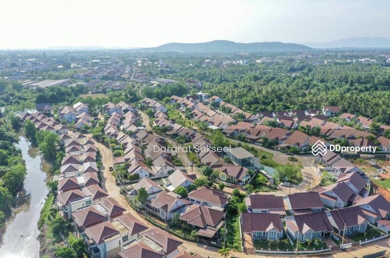 Beautiful Luxury Villa for rent in Surat Thani, Surat Thani, 88/133 Tambon Wat Pradu, Makham Tia, Muang Surat Thani, Surat Thani, 3 Bedrooms, 120 sqm, Single Detached House For Rent, by Jiranan Sukseel, 6345415 - DDproperty.com