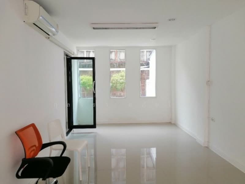 กลางเมือง, Bangkok, ลาดพร้าว, Wang Thonglang, Wang Thonglang, Bangkok, 2 Bedrooms, 400 sqm, Townhouse For Rent, by กุลจิรา อภัยโส, 6347699 - DDproperty.com