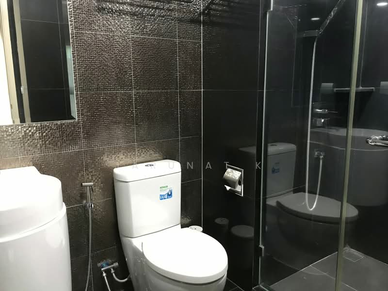 Rhythm Sukhumvit 36-38, Bangkok, 55 Soi Sukhumvit 36, Sukhumvit Road, Phra Kanong, Khlong Toei, Bangkok, 2 Bedrooms, 56 sqm, Condo For Rent, by Jarunat K, 6356804 - DDproperty.com