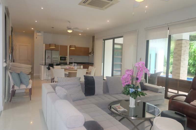 Natural Views 4 Bedroom Villa in Midtown Kathu, Phuket, Kathu, Kathu, Phuket, 4 Bedrooms, 700 sqm, Single Detached House For Rent, by Bebe West, 6357228 - DDproperty.com