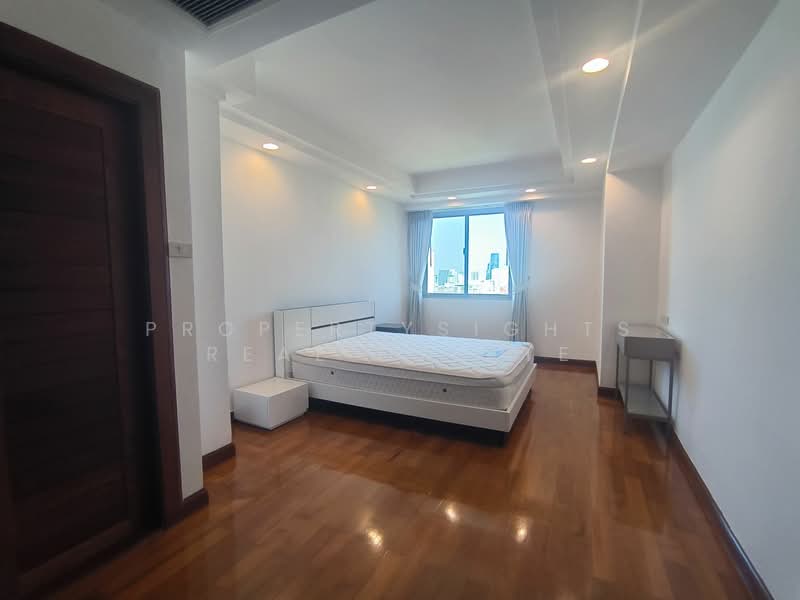 Royal Castle Sukhumvit, Bangkok, 30 Soi Sukhumvit 39, Khlongtoei Nua, Watthana, Bangkok, 3 Bedrooms, 160 sqm, Condo For Rent, by PROPERTYSIGHTS REAL ESTATE, 6375256 - DDproperty.com