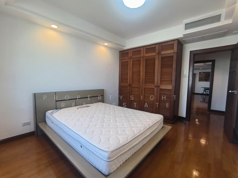 Royal Castle Sukhumvit, Bangkok, 30 Soi Sukhumvit 39, Khlongtoei Nua, Watthana, Bangkok, 3 Bedrooms, 160 sqm, Condo For Rent, by PROPERTYSIGHTS REAL ESTATE, 6375256 - DDproperty.com