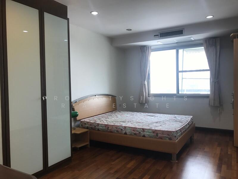 Royal Castle Sukhumvit, Bangkok, 30 Soi Sukhumvit 39, Khlongtoei Nua, Watthana, Bangkok, 3 Bedrooms, 140 sqm, Condo For Rent, by PROPERTYSIGHTS REAL ESTATE, 6380012 - DDproperty.com