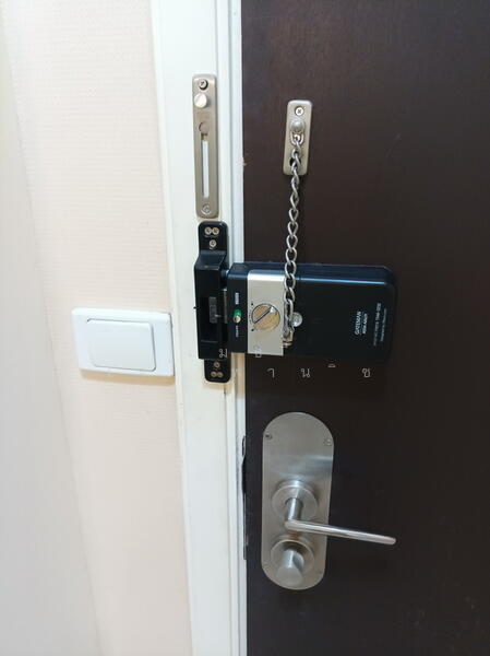 Chain door lock - โซ่คล้องประตู