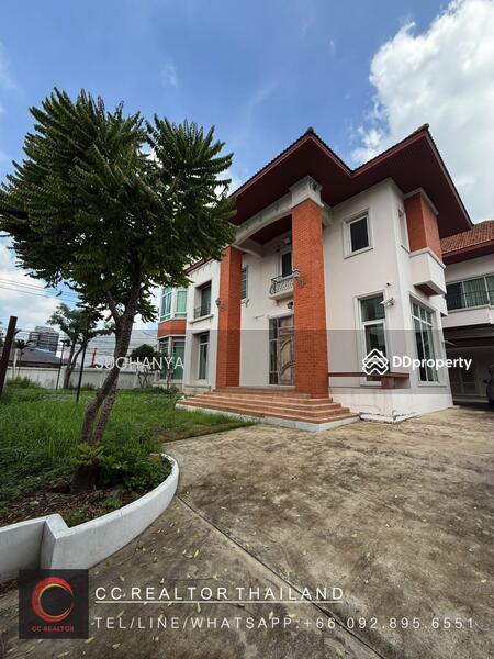 ให้เช่า - House For Rent Golden Place Pradit Manutham Open Show Room | Spa | Beauty Clinic | Physical Clinic, กรุงเทพ
