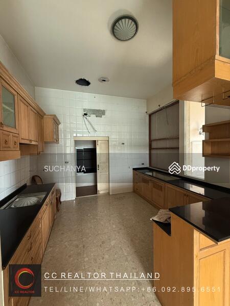 ให้เช่า - House For Rent Golden Place Pradit Manutham Open Show Room | Spa | Beauty Clinic | Physical Clinic, กรุงเทพ