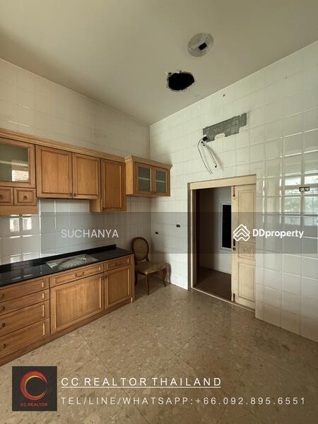 ให้เช่า - House For Rent Golden Place Pradit Manutham Open Show Room | Spa | Beauty Clinic | Physical Clinic, กรุงเทพ