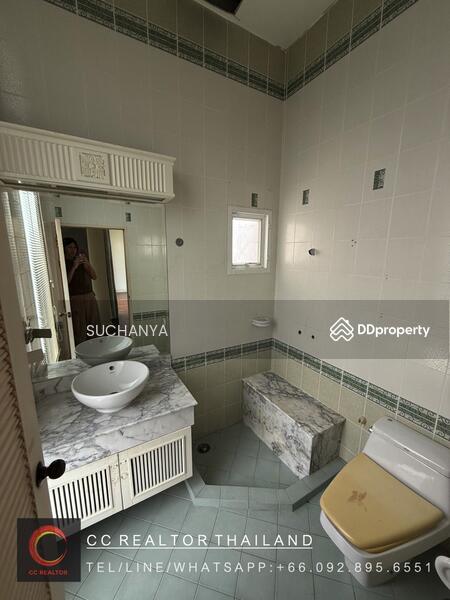 ให้เช่า - House For Rent Golden Place Pradit Manutham Open Show Room | Spa | Beauty Clinic | Physical Clinic, กรุงเทพ