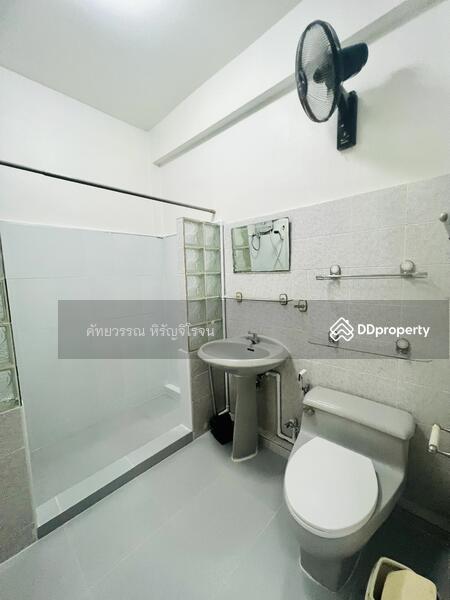 For Rent - House for rent , Preedee 41 , Sukhumvit 71 , 4 beds 2 baths , Living , pet welcome ,Rent 28,000 B/m, Bangkok