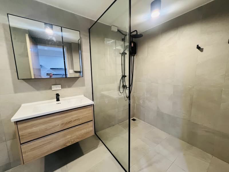 House for rent , Preedee 41 , Sukhumvit 71 , 4 beds 2 baths , Living , pet welcome ,Rent 62,000 B/m, Bangkok, สุขุมวิท 71, Phra Kanong Nua, Watthana, Bangkok, 4 Bedrooms, 240 sqm, Townhouse For Rent, by คัทยวรรณ หิรัญจิโรจน์, 6560788 - DDproperty.com