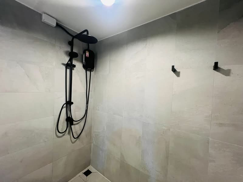 House for rent , Preedee 41 , Sukhumvit 71 , 4 beds 2 baths , Living , pet welcome ,Rent 62,000 B/m, Bangkok, สุขุมวิท 71, Phra Kanong Nua, Watthana, Bangkok, 4 Bedrooms, 240 sqm, Townhouse For Rent, by คัทยวรรณ หิรัญจิโรจน์, 6560788 - DDproperty.com