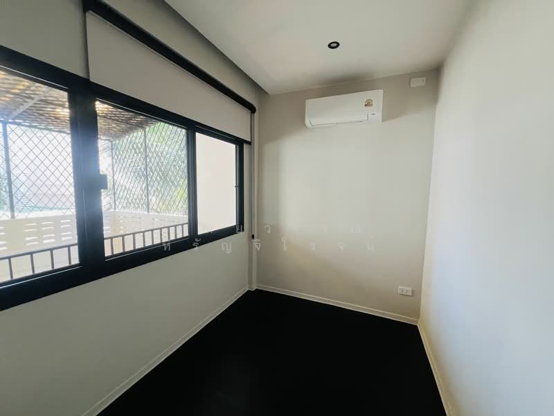 House for rent , Preedee 41 , Sukhumvit 71 , 4 beds 2 baths , Living , pet welcome ,Rent 62,000 B/m, Bangkok, สุขุมวิท 71, Phra Kanong Nua, Watthana, Bangkok, 4 Bedrooms, 240 sqm, Townhouse For Rent, by คัทยวรรณ หิรัญจิโรจน์, 6560788 - DDproperty.com