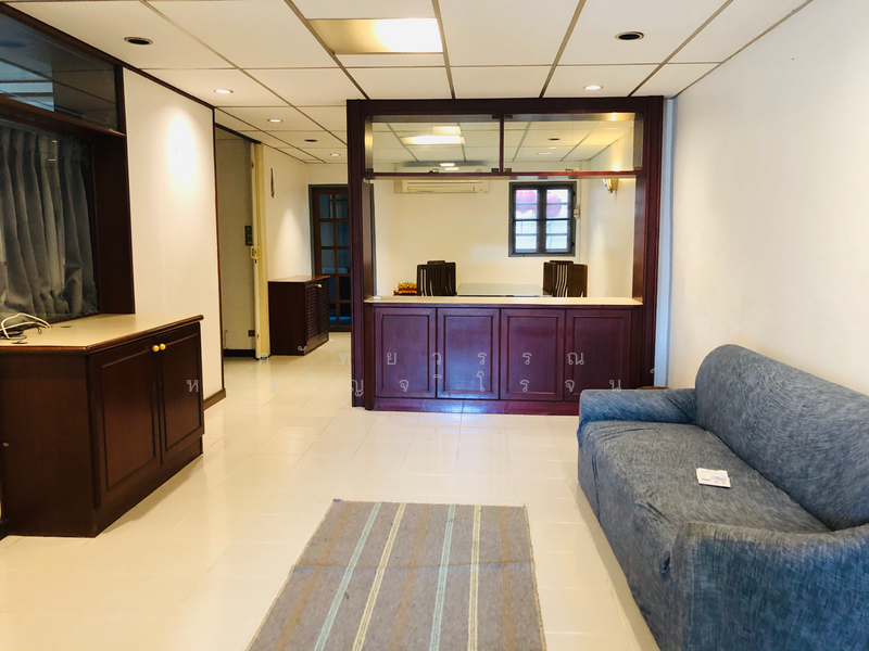 House for rent , Preedee 41 , Sukhumvit 71 , 4 beds 2 baths , Living , pet welcome ,Rent 62,000 B/m, Bangkok, สุขุมวิท 71, Phra Kanong Nua, Watthana, Bangkok, 4 Bedrooms, 240 sqm, Townhouse For Rent, by คัทยวรรณ หิรัญจิโรจน์, 6560788 - DDproperty.com