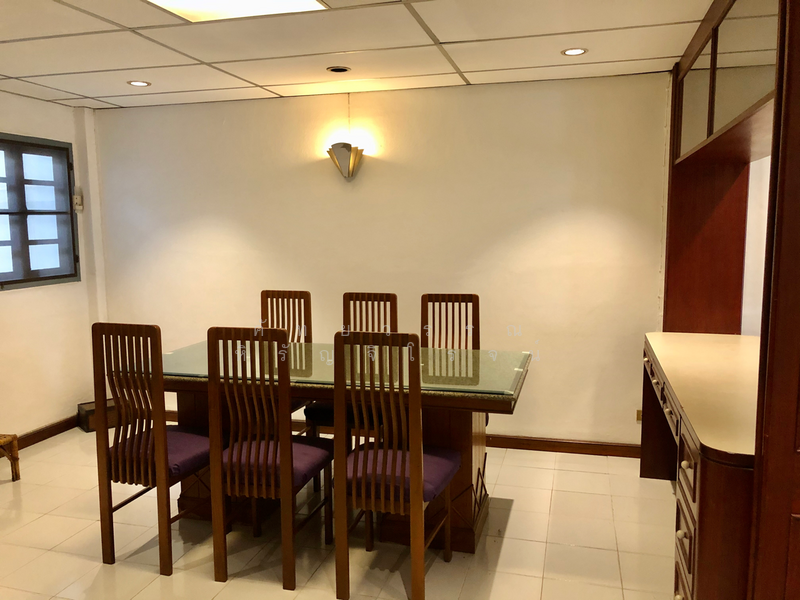 House for rent , Preedee 41 , Sukhumvit 71 , 4 beds 2 baths , Living , pet welcome ,Rent 62,000 B/m, Bangkok, สุขุมวิท 71, Phra Kanong Nua, Watthana, Bangkok, 4 Bedrooms, 240 sqm, Townhouse For Rent, by คัทยวรรณ หิรัญจิโรจน์, 6560788 - DDproperty.com