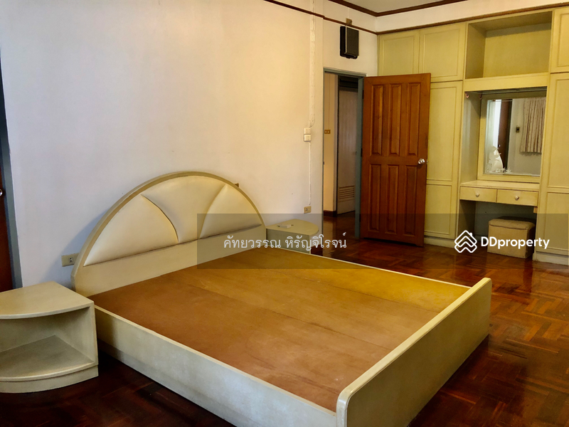 For Rent - House for rent , Preedee 41 , Sukhumvit 71 , 4 beds 2 baths , Living , pet welcome ,Rent 28,000 B/m, Bangkok