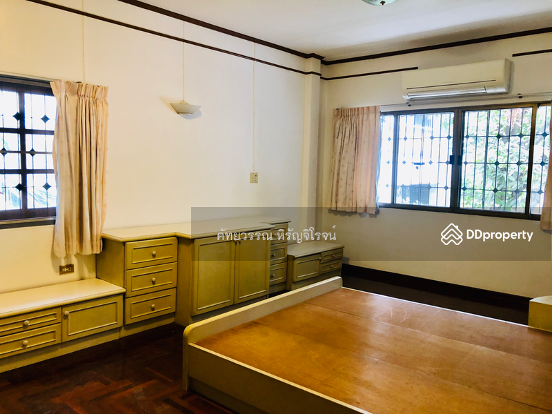 For Rent - House for rent , Preedee 41 , Sukhumvit 71 , 4 beds 2 baths , Living , pet welcome ,Rent 28,000 B/m, Bangkok