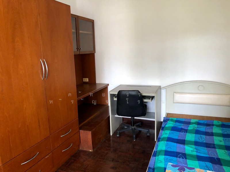 House for rent , Preedee 41 , Sukhumvit 71 , 4 beds 2 baths , Living , pet welcome ,Rent 62,000 B/m, Bangkok, สุขุมวิท 71, Phra Kanong Nua, Watthana, Bangkok, 4 Bedrooms, 240 sqm, Townhouse For Rent, by คัทยวรรณ หิรัญจิโรจน์, 6560788 - DDproperty.com