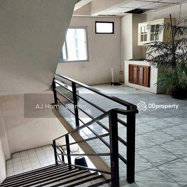 ขาย - ขายตึก4. 5ชั้นพร้อมผู้เช่า 20. 8ตรว. เยื้องเดอะคริสตัสราชพฤกษ์ ติดถนน ห้องุมม ราคาคุยกันได้ค่ะ