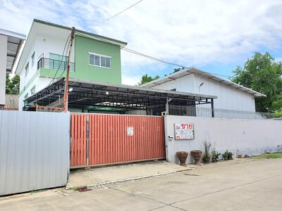 ขาย - โรงงาน โกดัง สำนักงาน 3 ชั้น ถนนพระรามเก้า 57/1 เนื้อที่ 134 ตรว. ถนนกว้าง 15 ม. ใกล้ทางด่วนพระราม9, กรุงเทพ