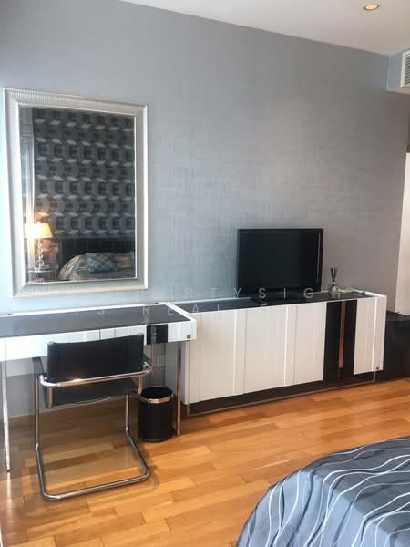 The Emporio Place, Bangkok, 93 Soi Sukhumvit 24, Sukhumvit Road, Khong Tan, Khlong Toei, Bangkok, 2 Bedrooms, 106 sqm, Condo For Rent, by PROPERTYSIGHTS REAL ESTATE, 6629376 - DDproperty.com