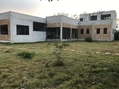 ขาย - บ้านสวย 3 หลัง 6 ไร่เศษ พร้อมสิ่งปลูกสร้างและของแถมหลายรายการ, สระบุรี