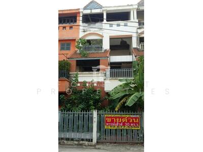 ขาย - 37282 - ขายทาวน์เฮ้าส์ ถนนสุขุมวิท 49 30 ตร.ว., กรุงเทพ