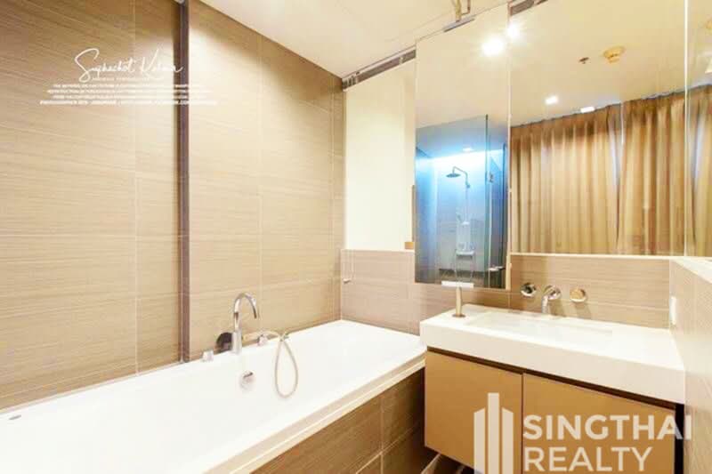 Siri At Sukhumvit, Bangkok, 902 Sukhumvit Road, Phra Kanong, Khlong Toei, Bangkok, 3 Bedrooms, 103 sqm, Condo For Rent, by PROPERTYSIGHTS REAL ESTATE, 6842181 - DDproperty.com
